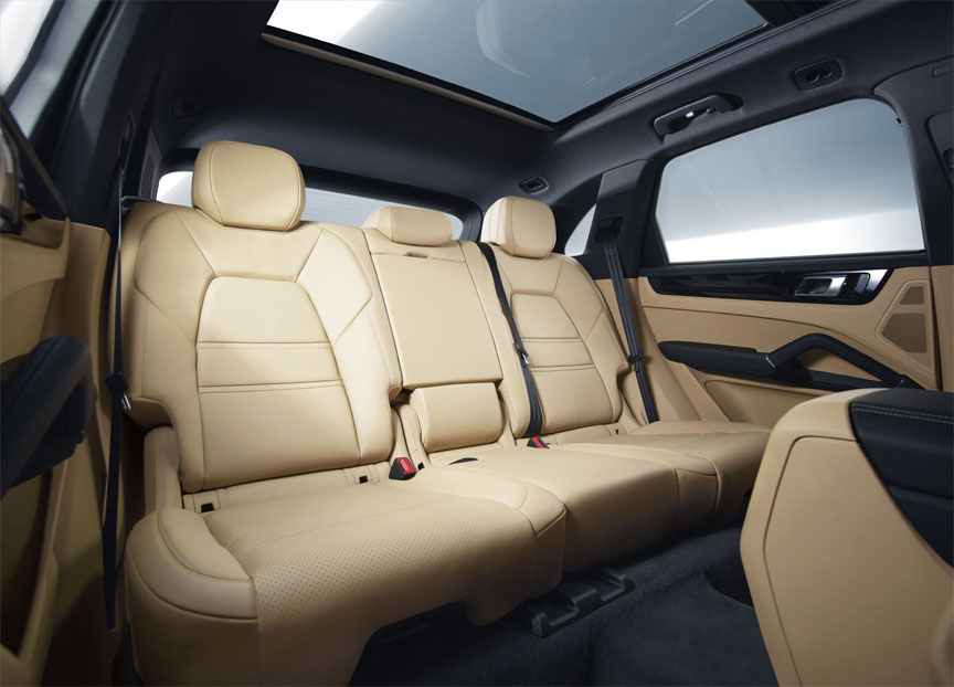 2018 Porsche Cayenne rear seat