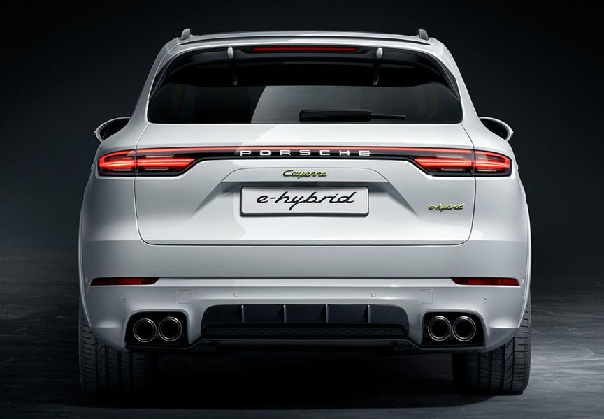 2018/2019 Porsche Cayenne E-hybrid with aerokit and sports exhaust