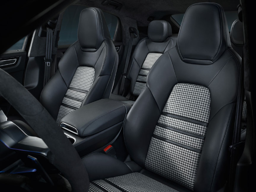 2019/2020 Porsche Cayenne Coupé with cloth seat centres