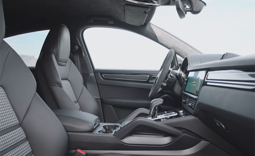 2019/2020 Porsche Cayenne Coupe interior