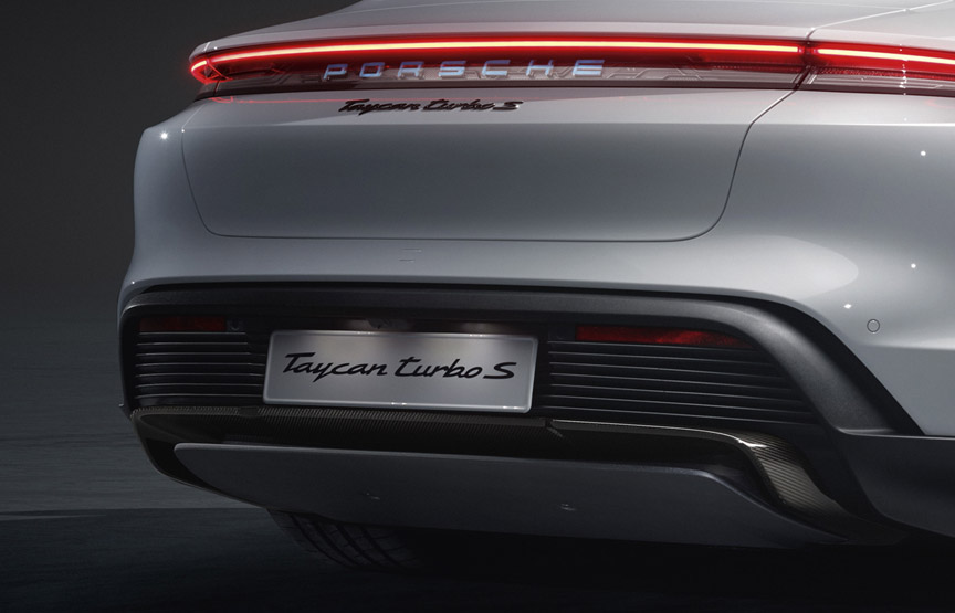 2020 Porsche Taycan Turbo S diffusor in carbon fibre