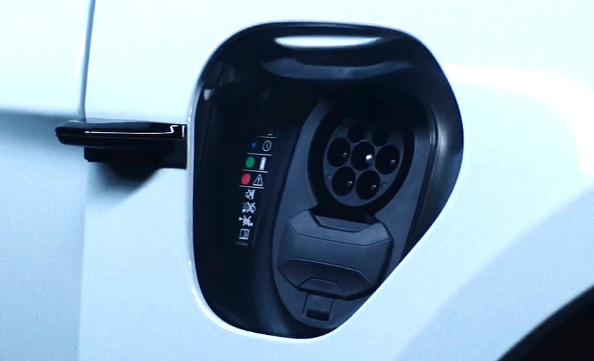 2020 Porsche Taycan charging socket