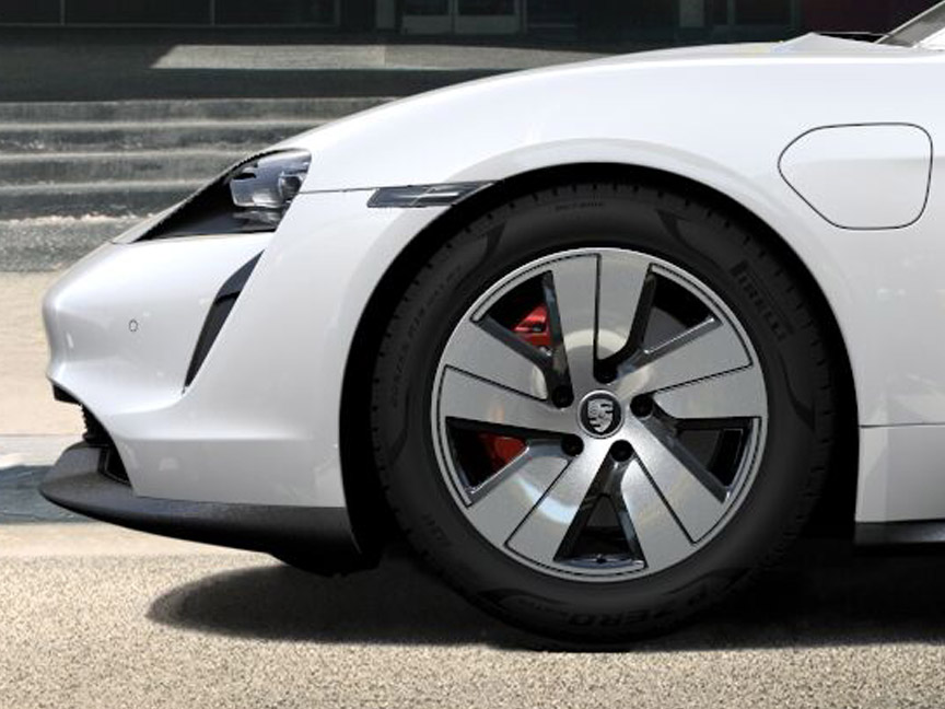 2020 Porsche Taycan 4S standard wheel