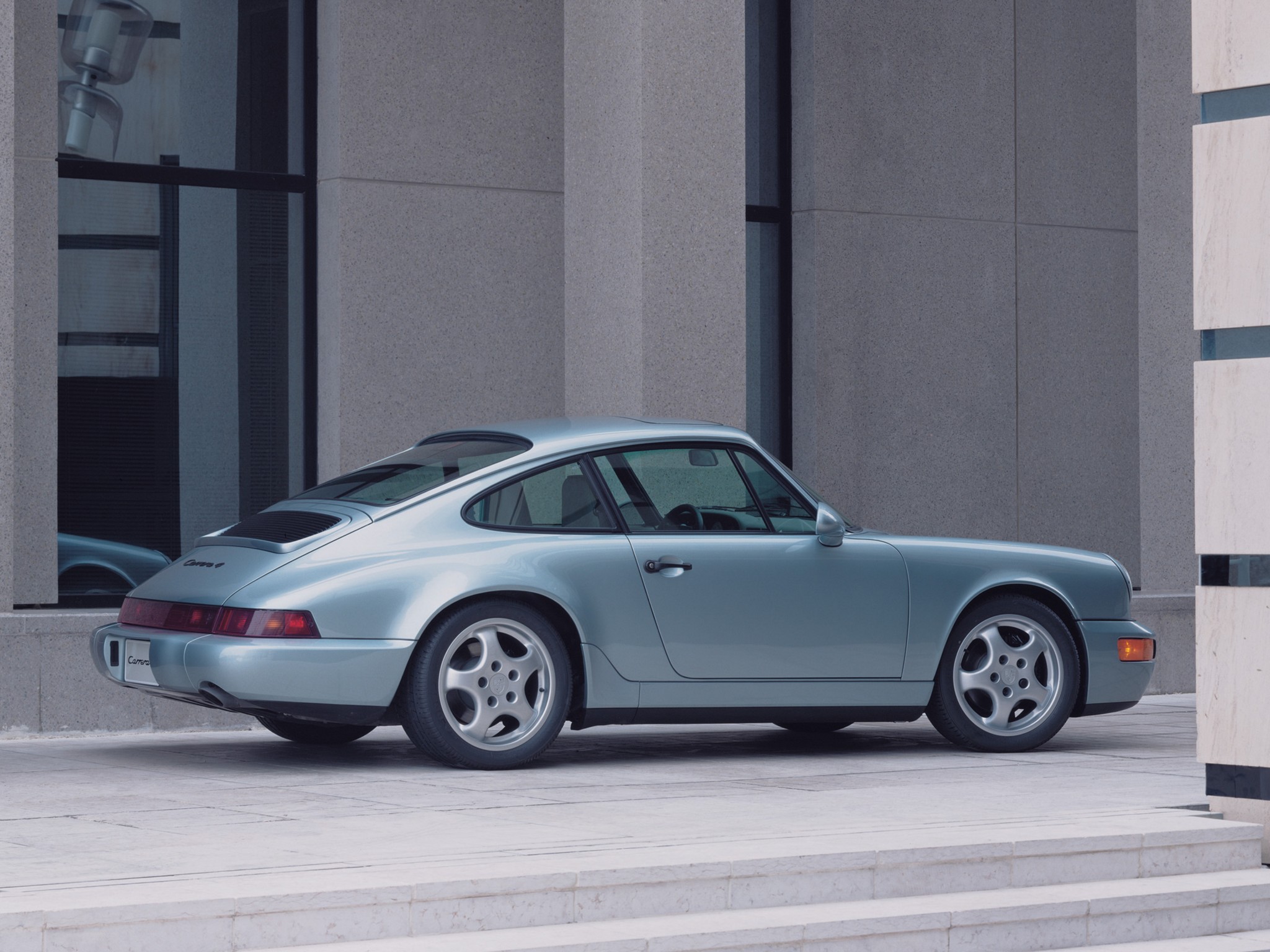 Porsche 911 Carrera 4 Coupe (1990) – Specifications & Performance -  Stuttcars