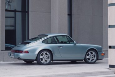 Porsche 911 Carrera 4 Coupe (1990) – Specifications