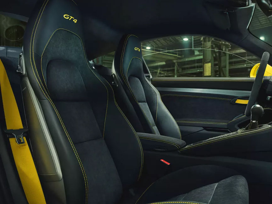 2020 Porsche 718 (982) GT4 seats