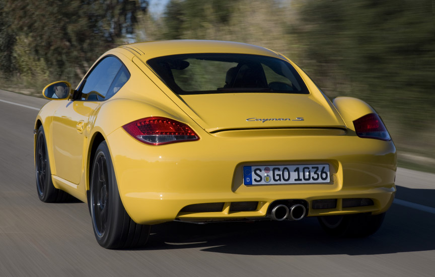 Yellow Porsche Cayman 987.2