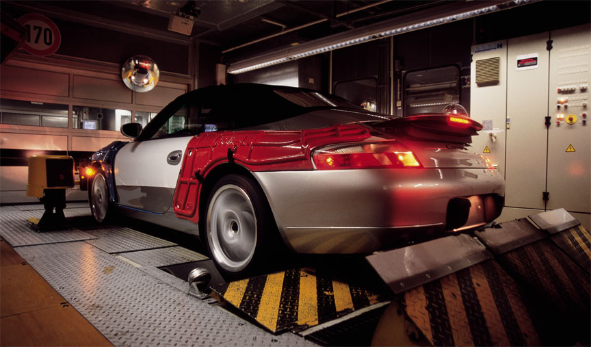 Porsche 911 996 production in Stuttgart Zuffenhausen, rolling test