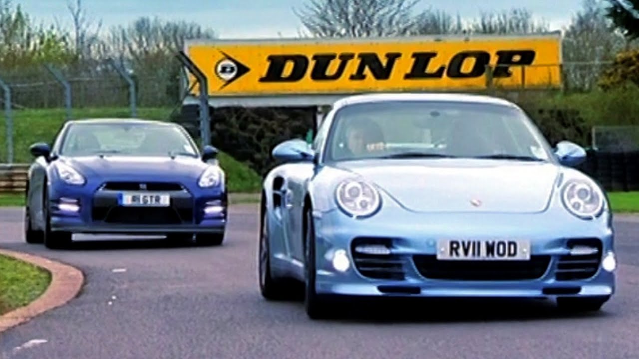 Nissan GTR vs Porsche 911 Turbo S