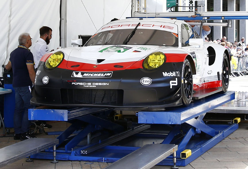 2017 Le Mans scrutineering, Porsche 911 991.2 RSR