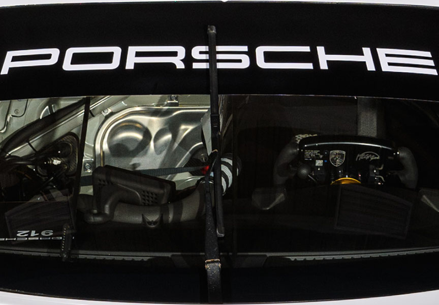 Porsche 911 991.2 RSR cockpit