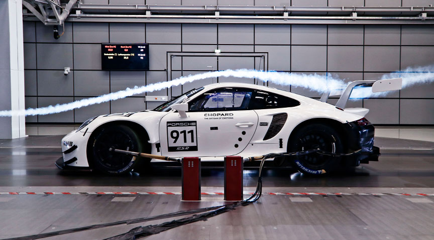 Porsche 911 991 RSR 4.2 in wind tunnel