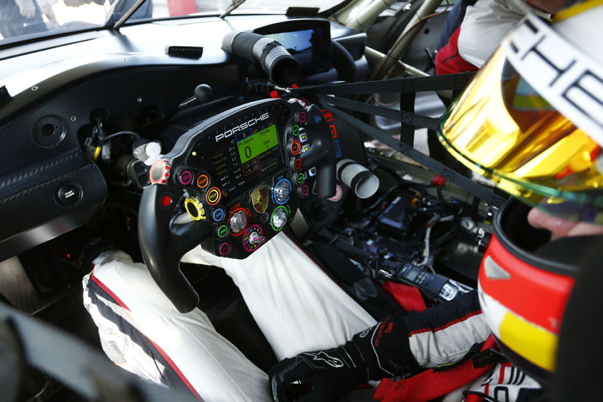 Porsche 911 991 RSR 4.2 cockpit