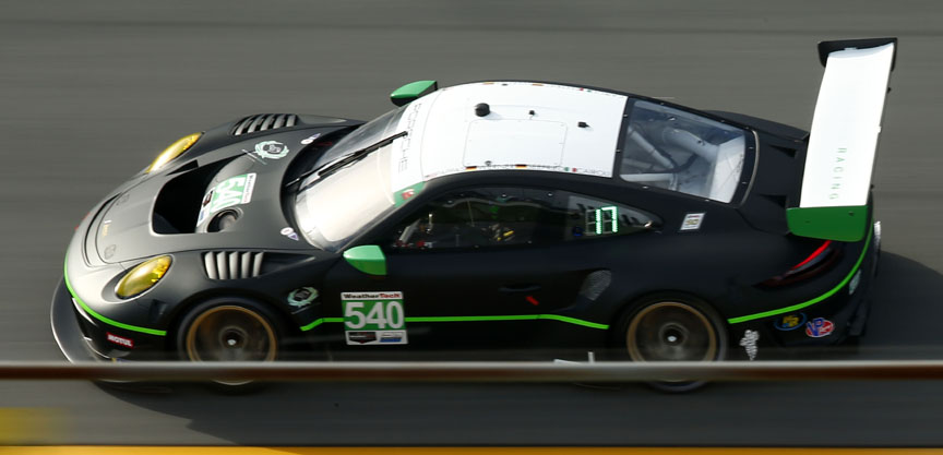 2019 Porsche 911 991.2 GT3 R, Black Swan Racing