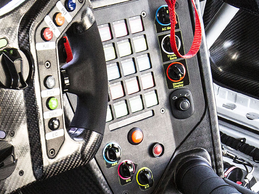 Porsche 911 991.2 GT3 R center console