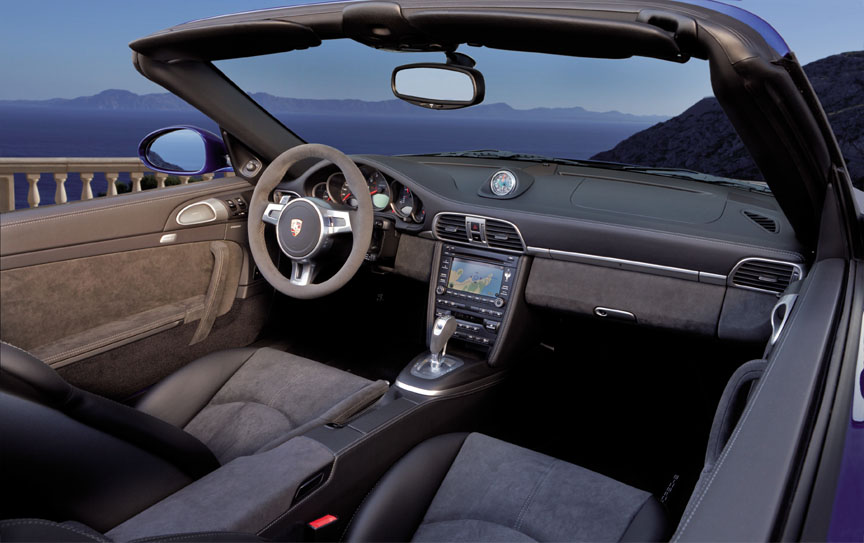 Porsche 911 997 Carrera 4 GTS Cabriolet interior