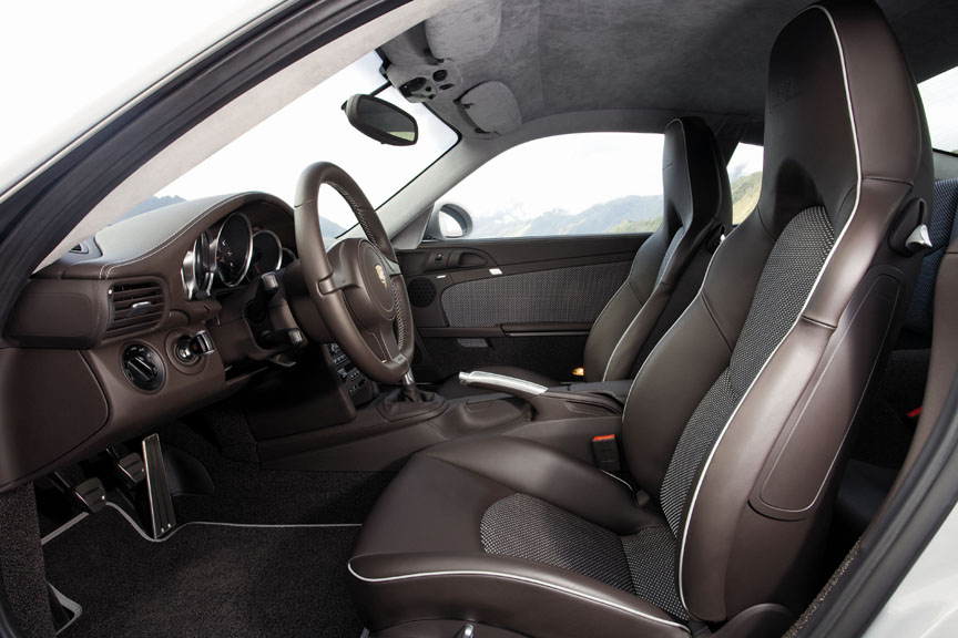 Porsche 911 997 Sport Classic interior