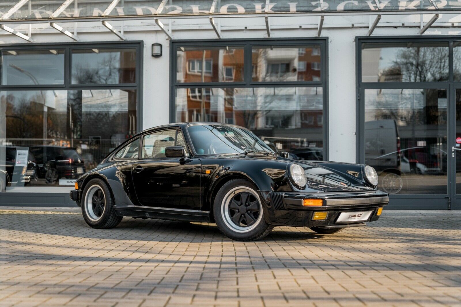 Porsche 911 Carrera  