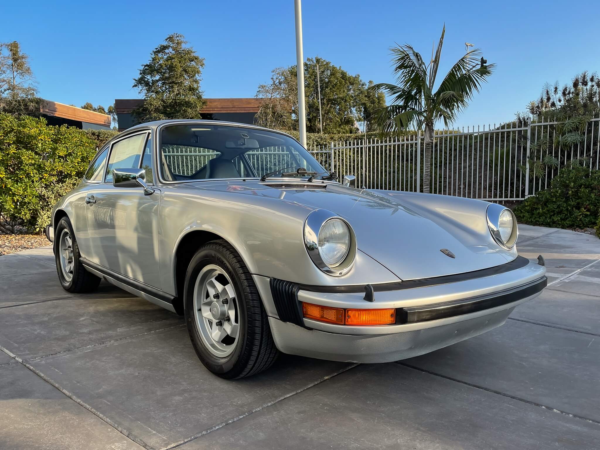 1975 PORSCHE 911S SILVER ANNIVERSARY EDITION