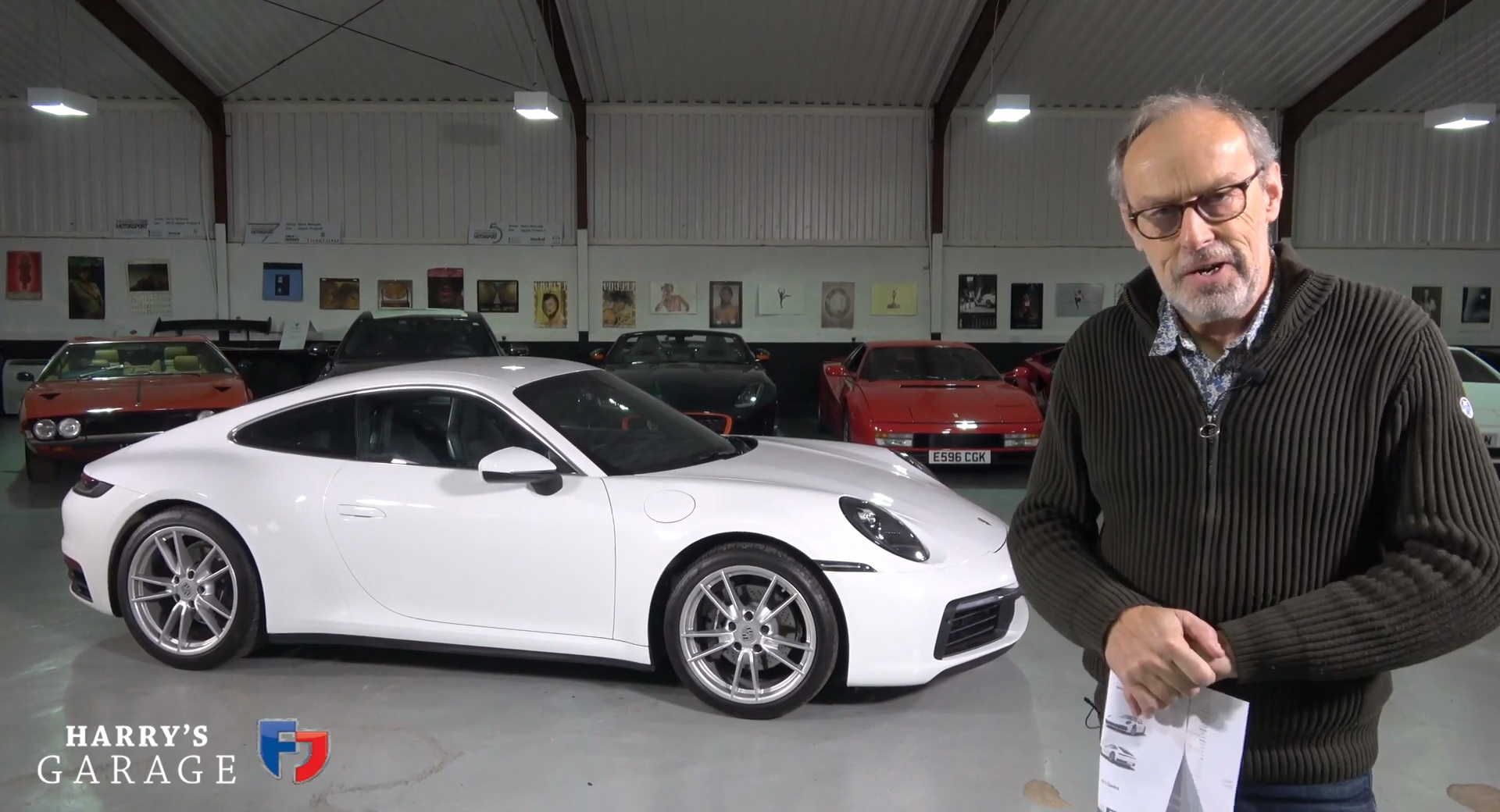 VIDEO: Porsche 992 Base Carrera Review - Stuttcars