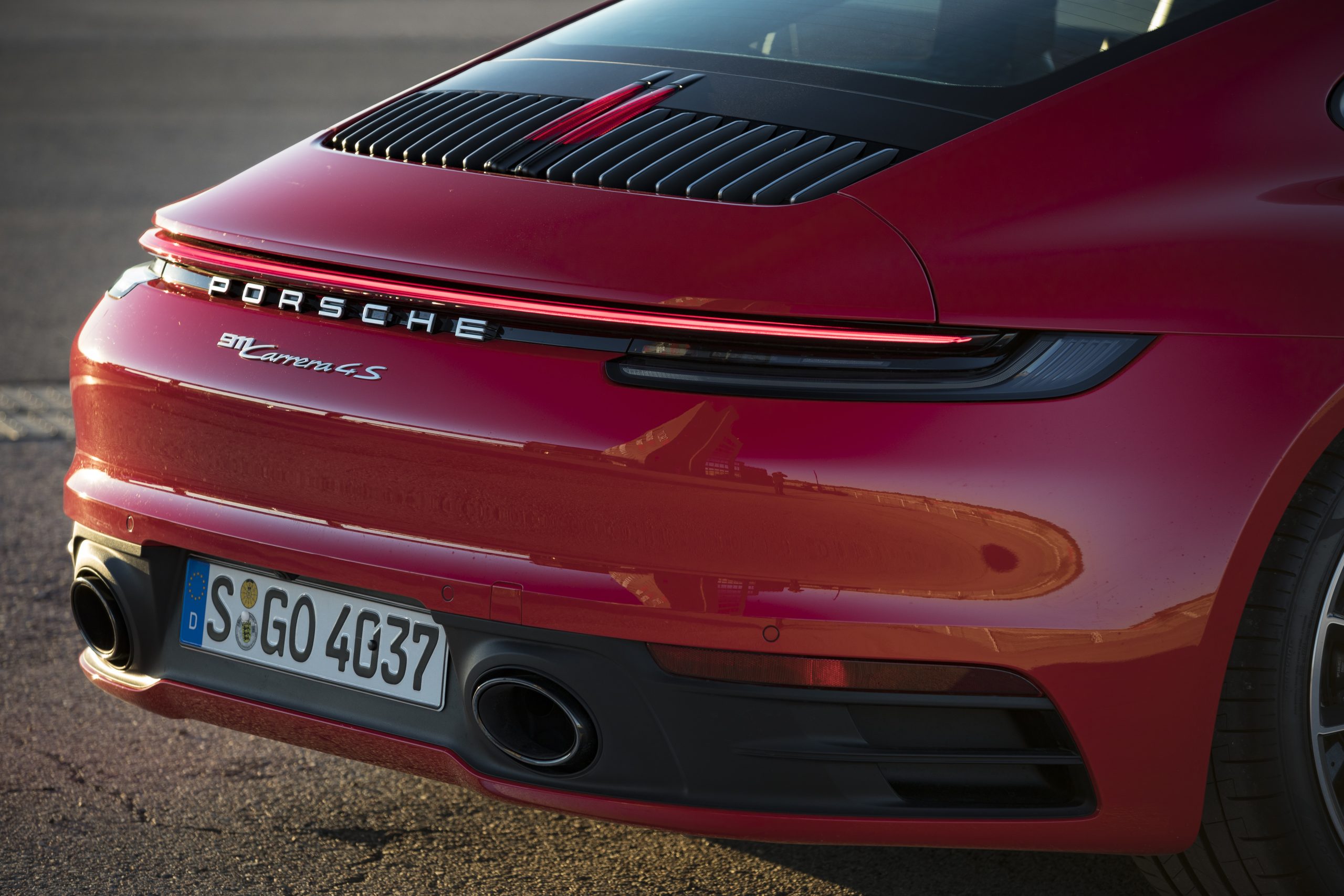 Porsche 911 Carrera 4S Coupe (992) (2021) – Specifications & Performance -  Stuttcars