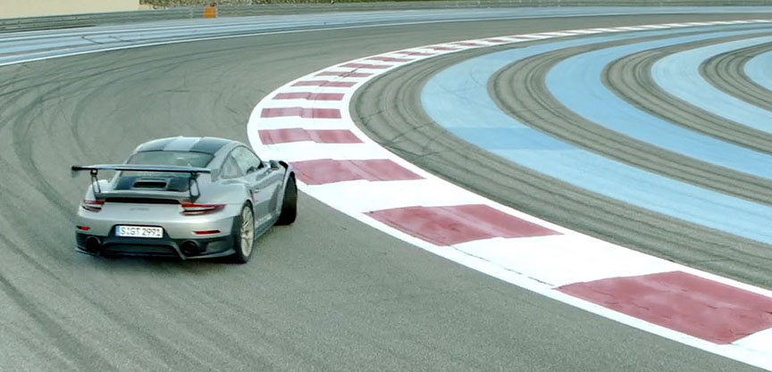 Porsche 911 991 GT2 RS drifting