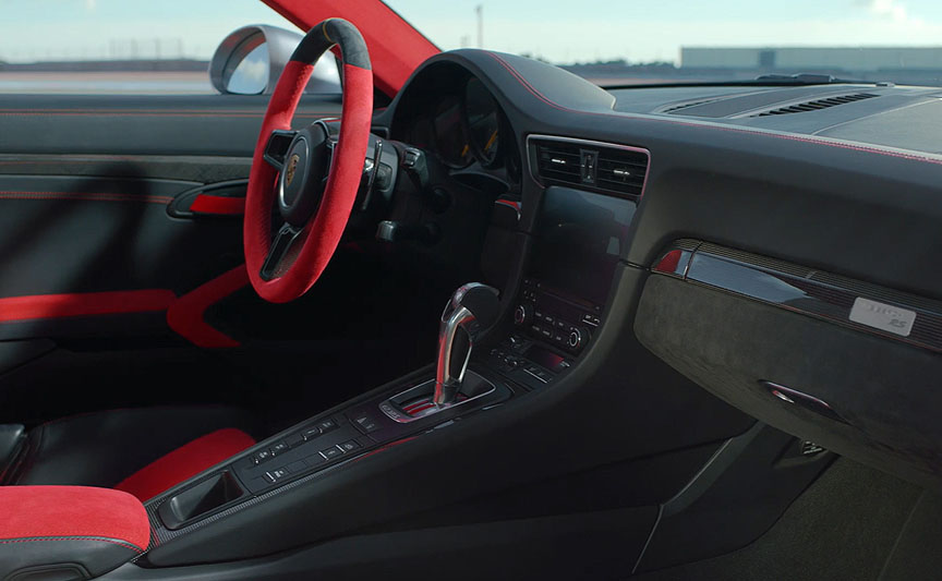 Porsche 911 991 GT2 RS dashboard