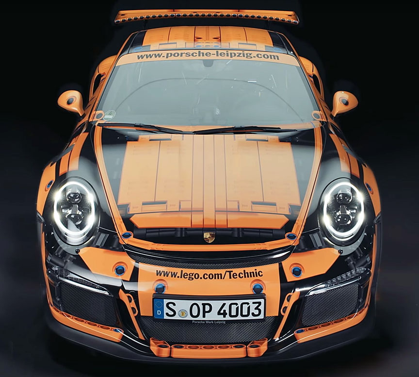 Porsche 911 991 GT3 RS real car in Lego-look wrap