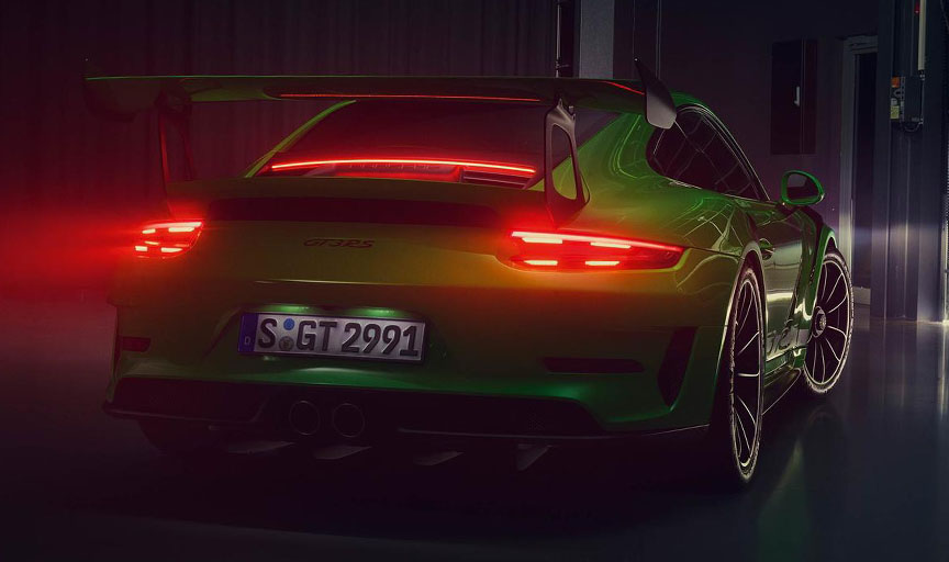 Porsche 911 991.2 GT3 RS brake lamps in the dark