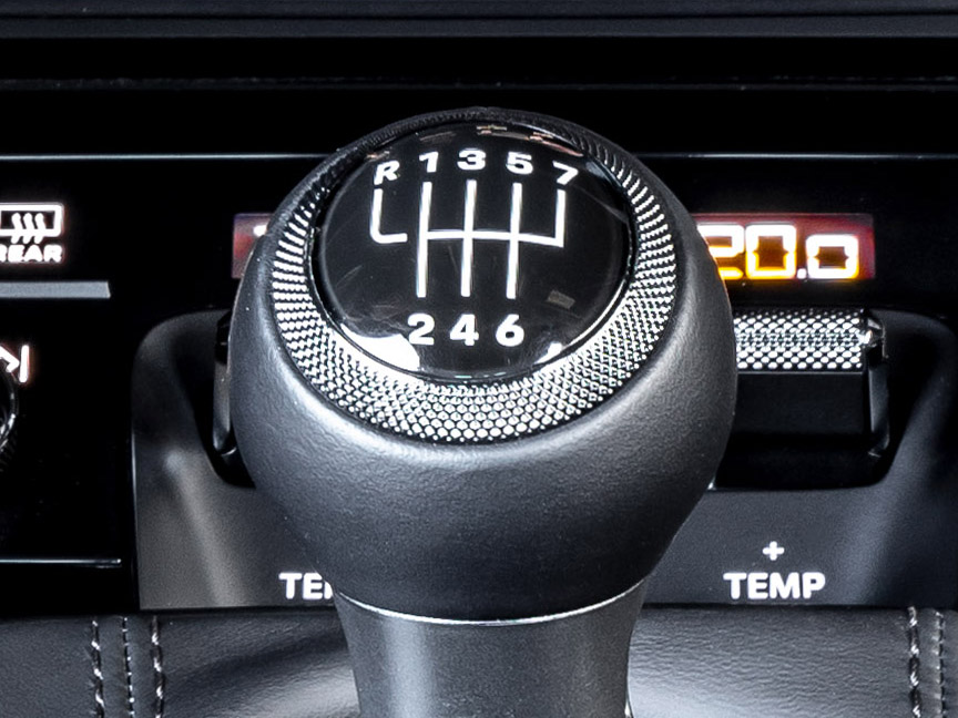 Porsche 911 992 manual transmission