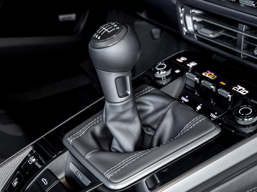 Porsche 911 992 manual transmission