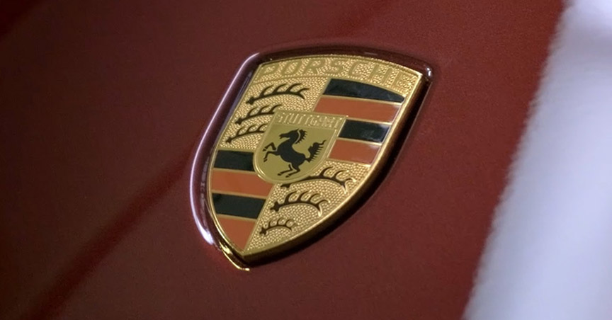Porsche 911 992 Targa Heritage Design Edition, hood badge