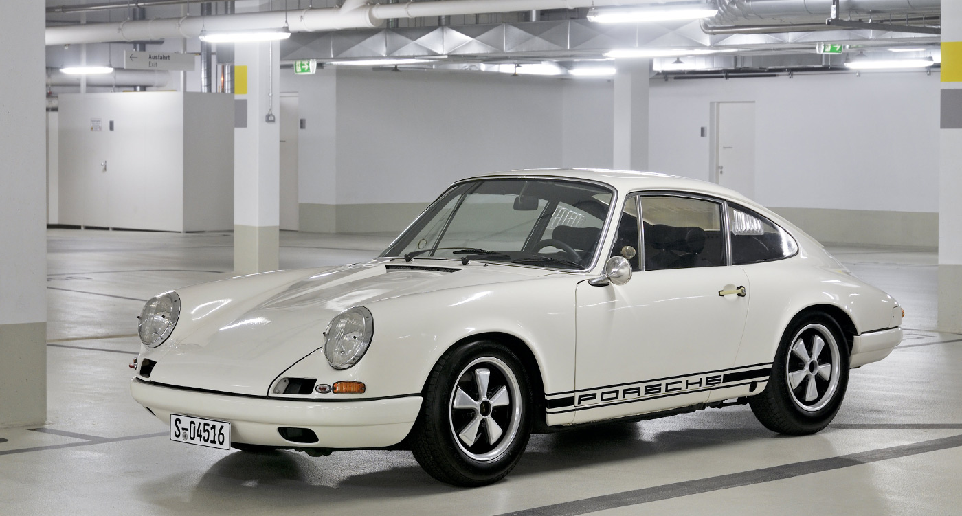 Porsche 911 R (1967) – Specifications & Performance