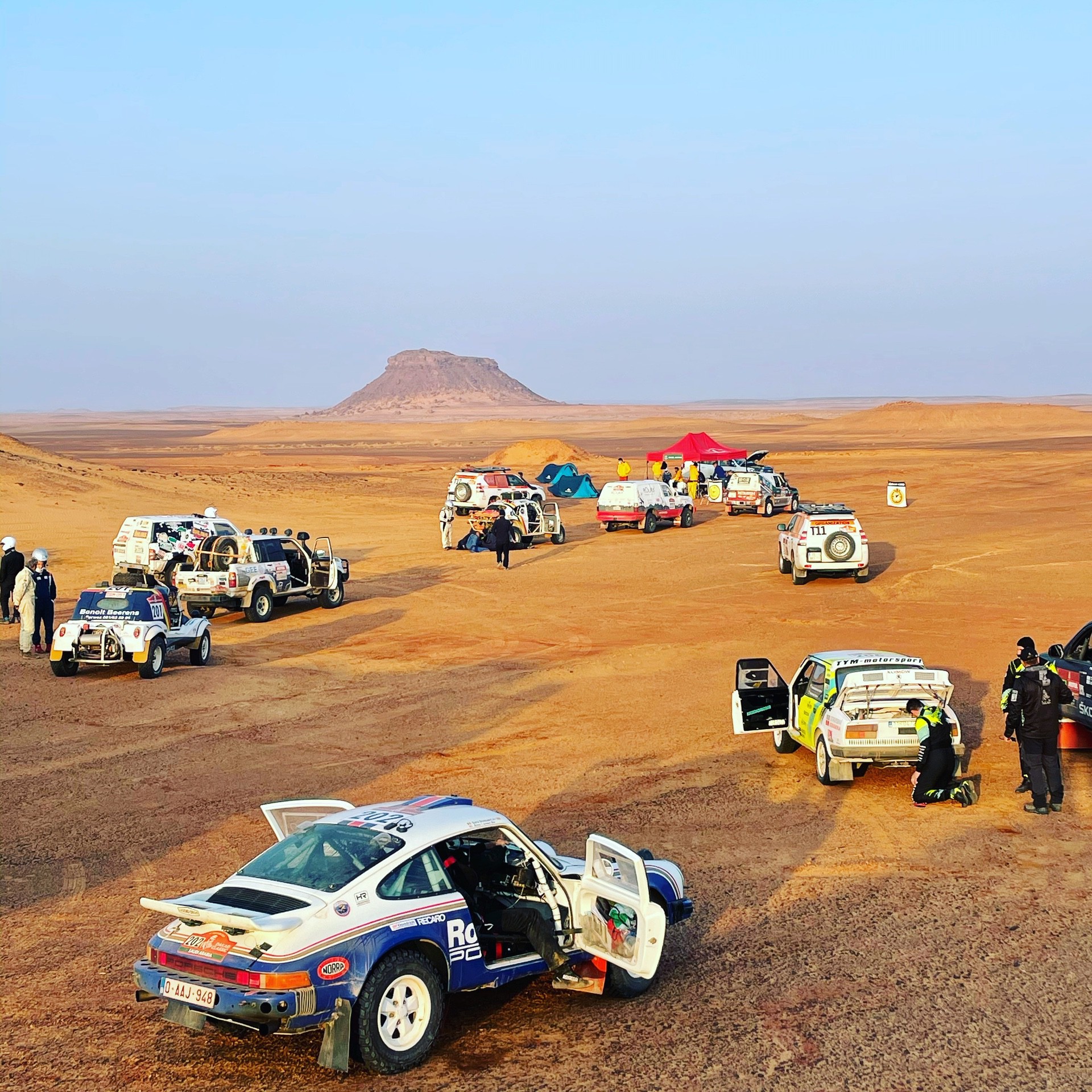 Du rallye du désert à la vallée enneigée d'Avers - Porsche Newsroom CH