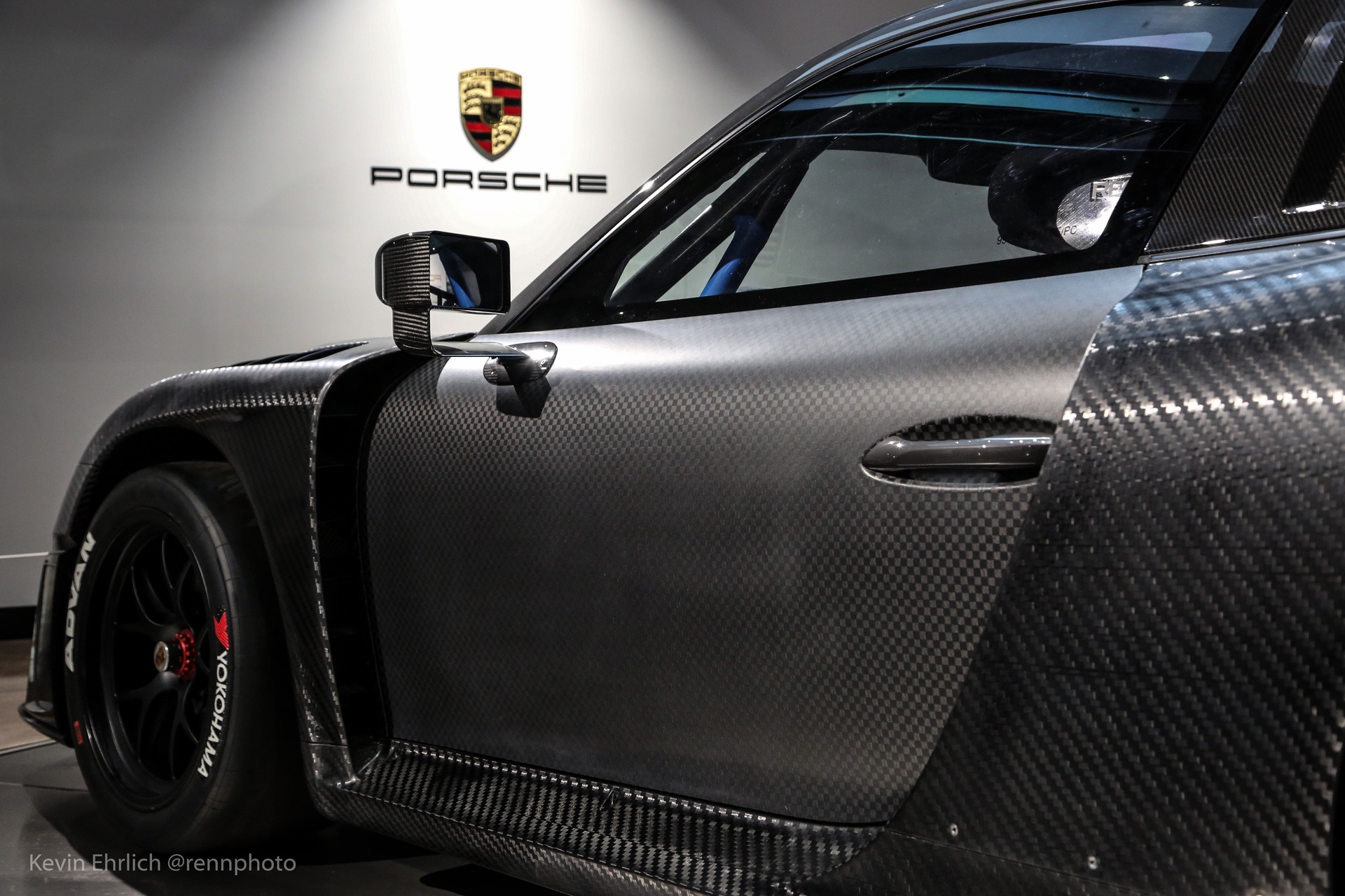 Contrast between doors and body panels on black carbon fiber Porsche 935/19