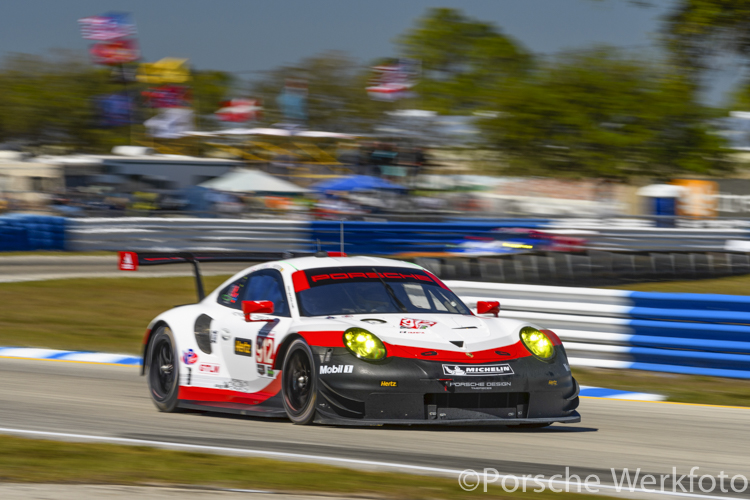 Porsche 911 RSR