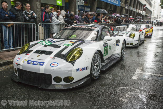 Scrutineering for the Porsche GT team on 12 June 2016 – #91 Porsche 911 RSR and #92 Porsche 911 RSR