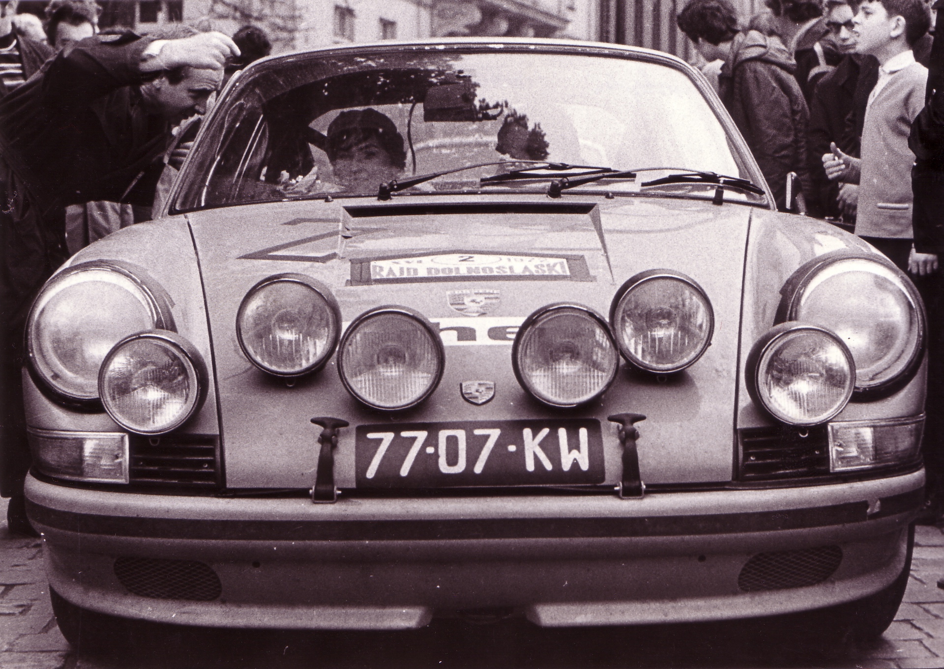 Frontal aspect of Porsche 911 230 0769 before rally in 1972