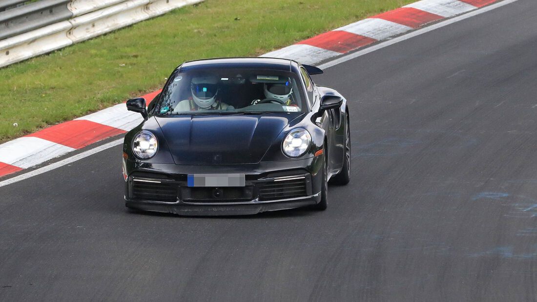 Hybrid Porsche 911 being tested on track