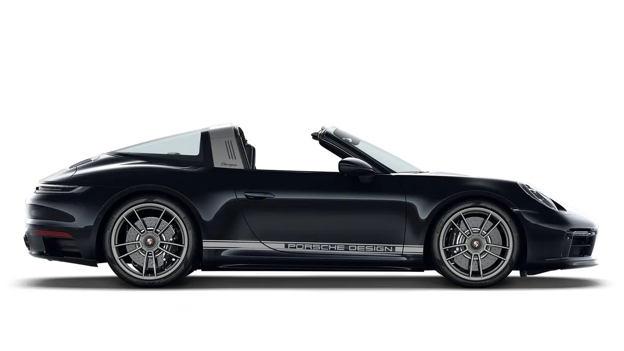 2022 Porsche Type 992 911 Targa 4 50the Anniversary Edition. This-car-only special black paint for the body and calipers