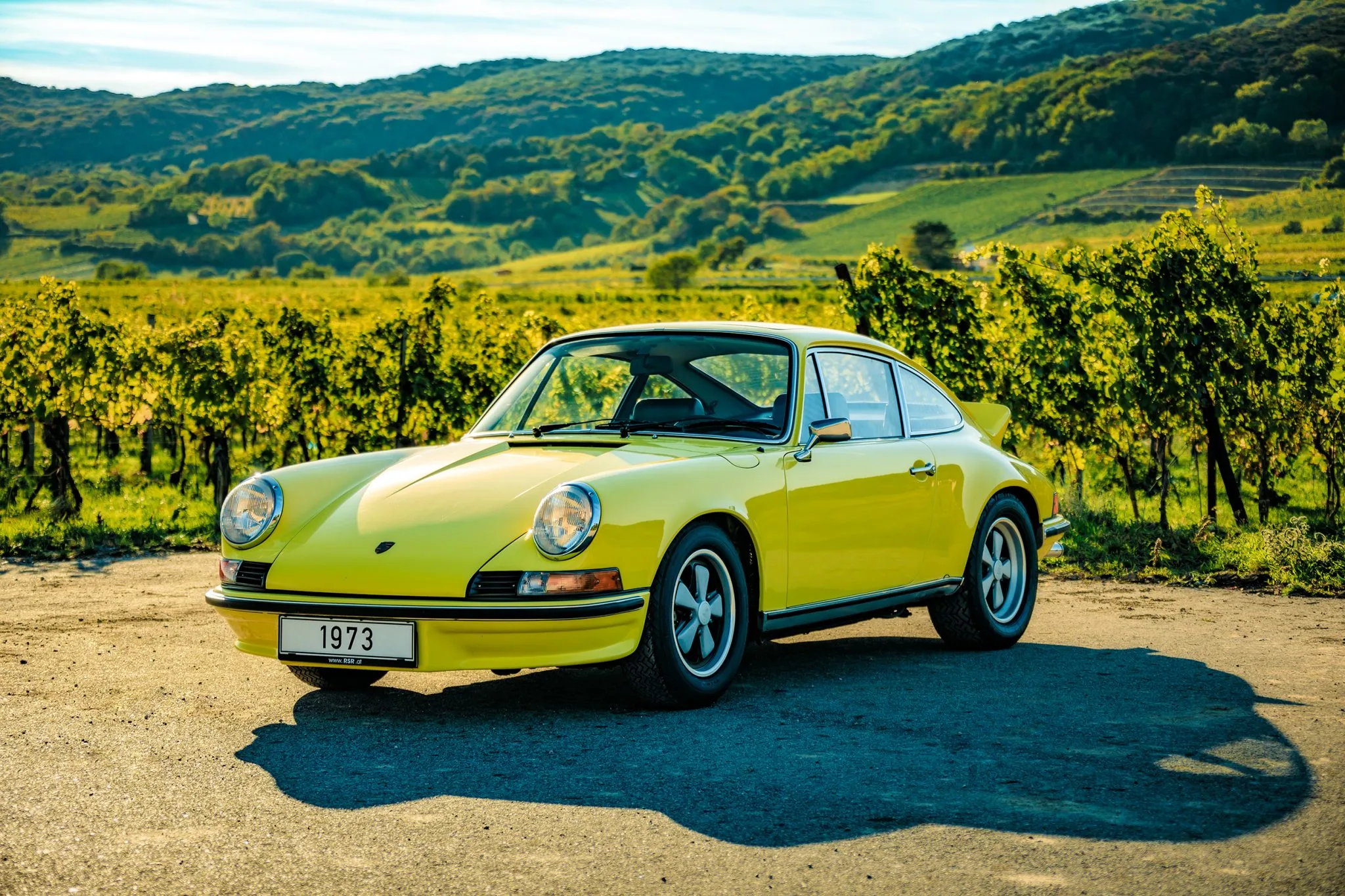FOR SALE: Stunning 1973 Porsche 911 Carrera  RS Touring - Stuttcars