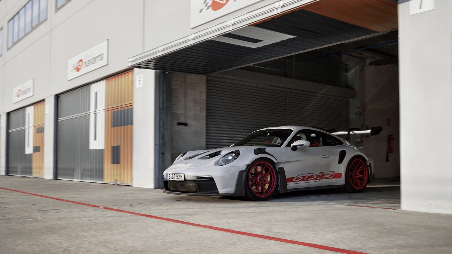 911 GT3 RS on road Price  Porsche 911 GT3 RS Features & Specs