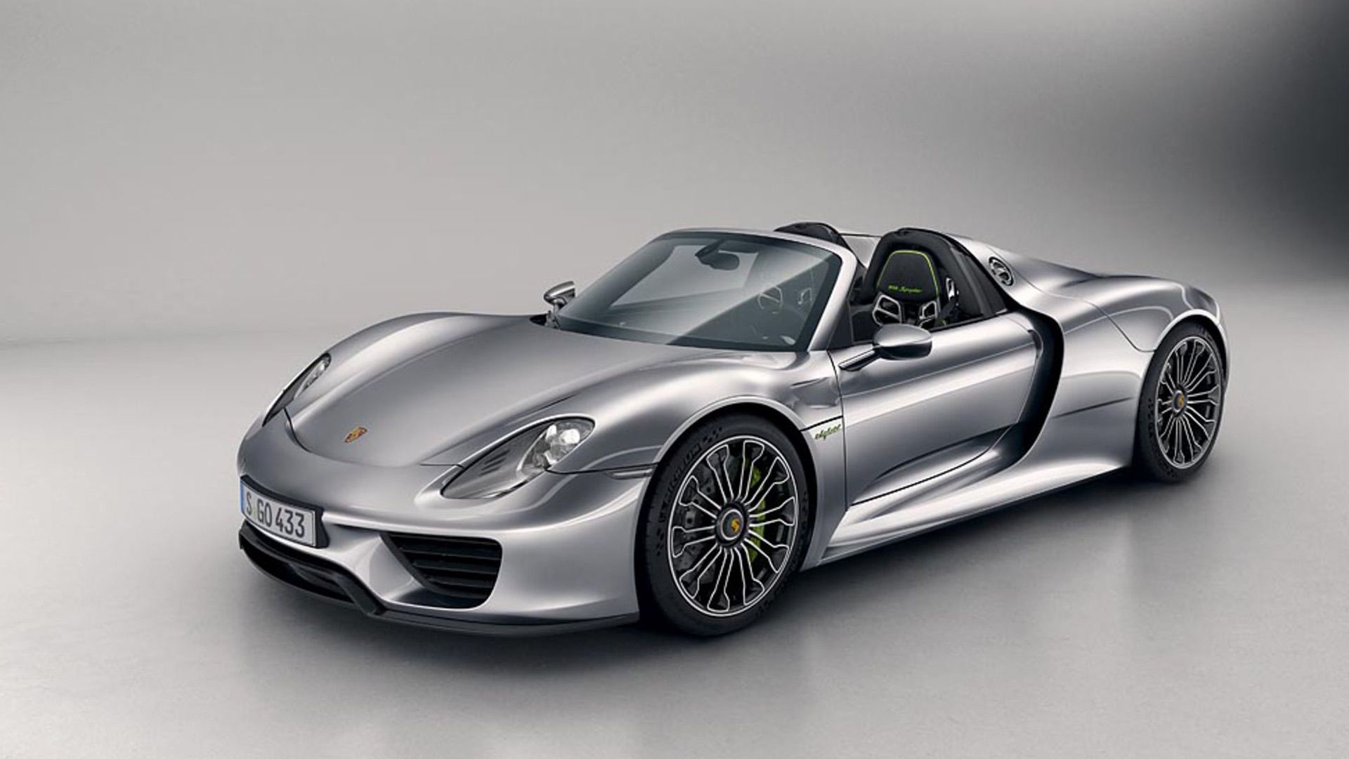 2 Race Cars that Influenced the Porsche 918 Spyder