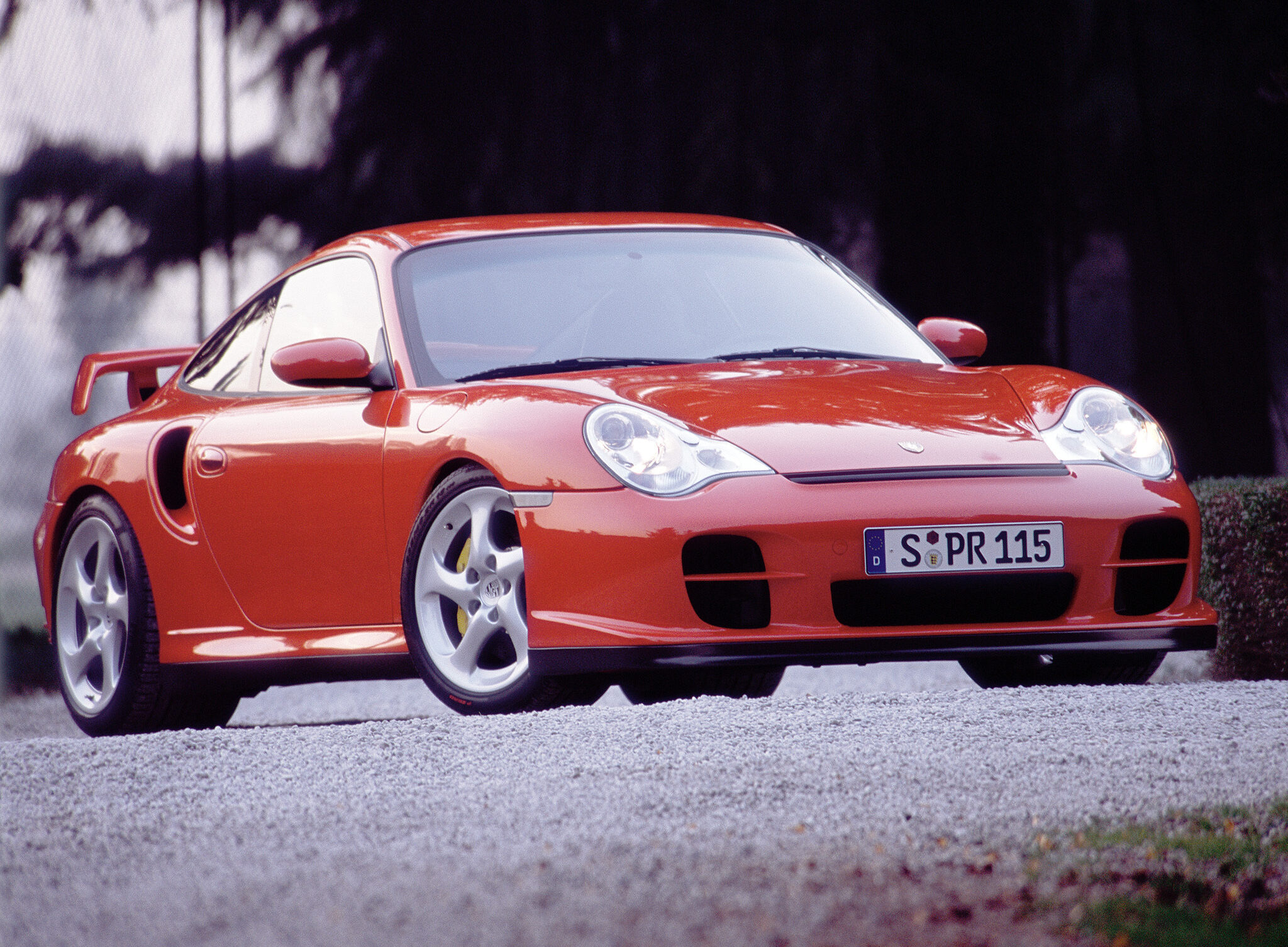 Porsche Of The Day: 2001 Porsche 911 GT2