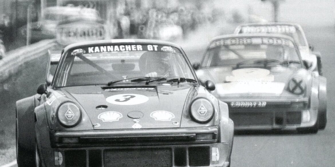 Porsche 934 ahead of other cars during race