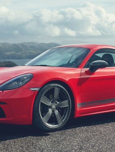 Porsche 718 Cayman T (2023) – Specifications & Performance