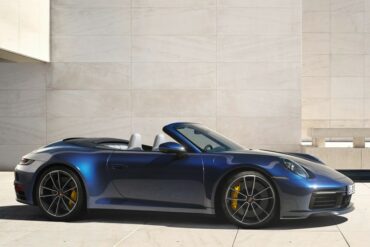 Porsche 911 Carrera 4 Cabriolet (992) Specs