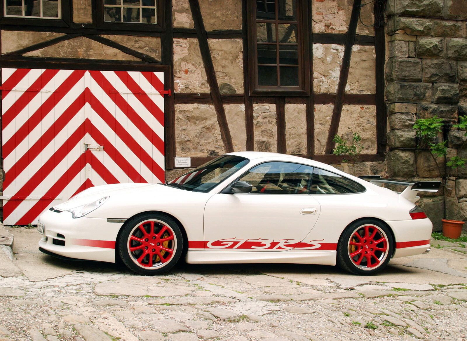 Porsche Of The Day: 2004 Porsche 911 GT3 RS