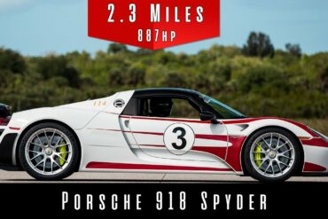 Watch This 2015 Porsche 918 Spyder Break The 200-MPH Barrier