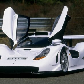 Porsche Of The Day: 1998 Porsche 911 GT1-98 Straßenversion